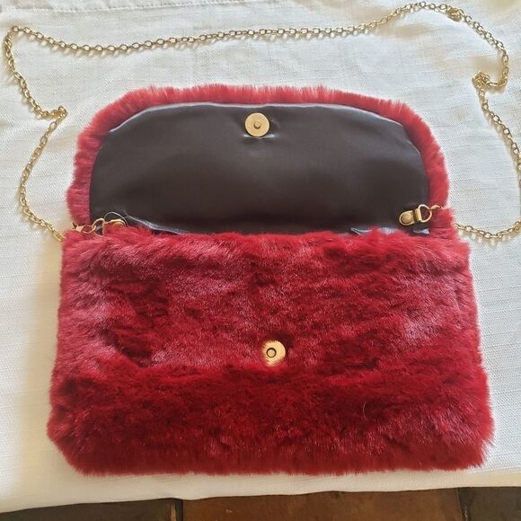 Windsor Burgundy Faux Furry Versatile Clutch - Picture 11 of 12